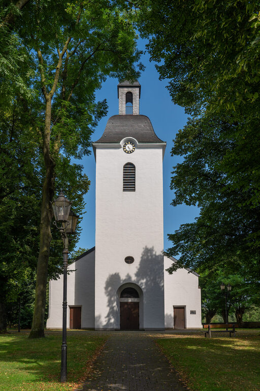 Dorfkiche in Friemersheim