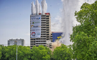 Sprengung des dritten Weißen Riesen erfolgreich