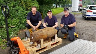 Fliegerbombe mit fehlendem Zünder
