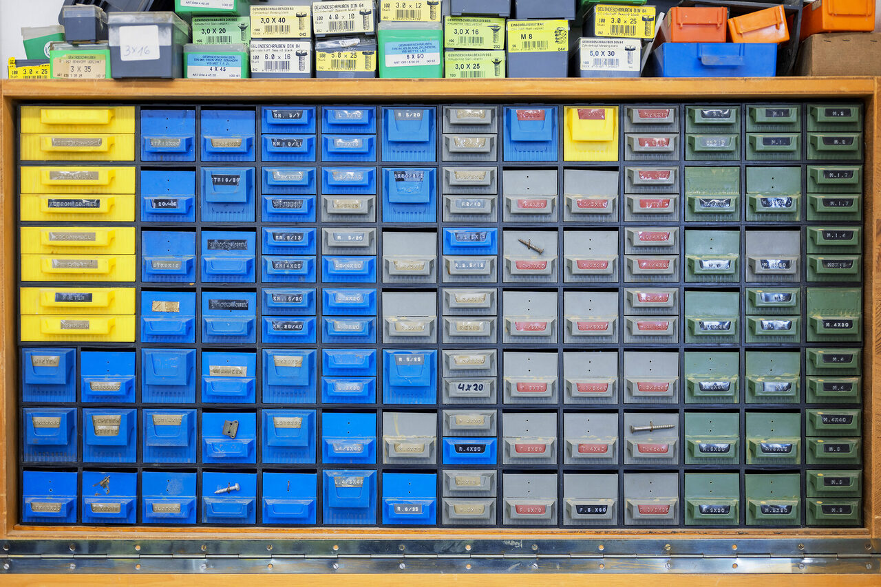 In der Werkstatt hat alles seine fein säuberliche Ordnung