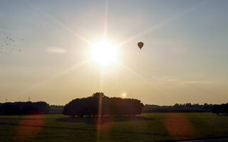 Rheinaue Walsum - Sonnenuntergang mit Heißluftballon