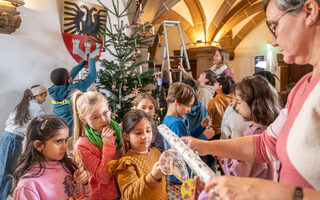 Tannenbaum im Rathausfoyer