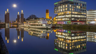 Steiger Schwanentor mit Schiff