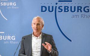 Herr Volker Heckner, Leiter der Volkshochschule Duisburg