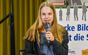 Frau Lea Heitbrink, Schülervertretung des Steinbart-Gymnasiums