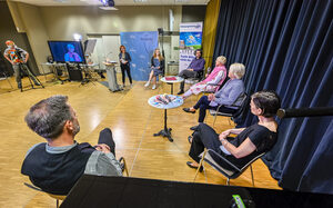 Auf dem Podium wurde lebhaft diskutiert.