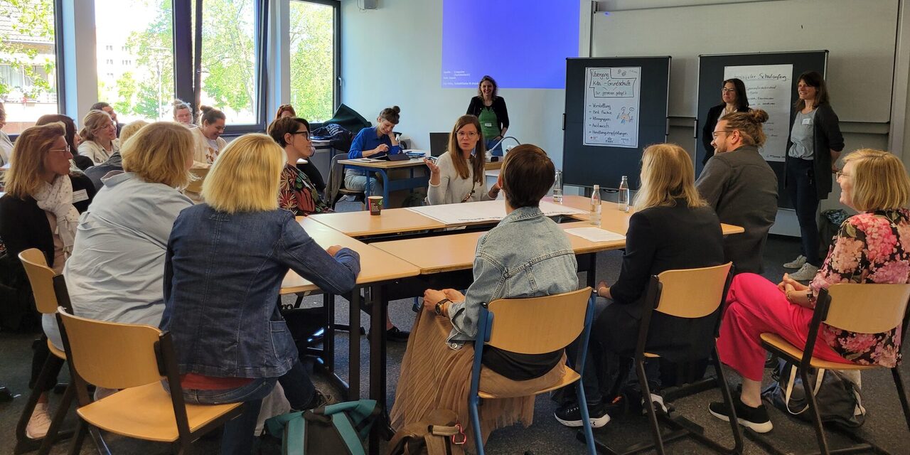 Teilnehmer*innen eines Themenforums