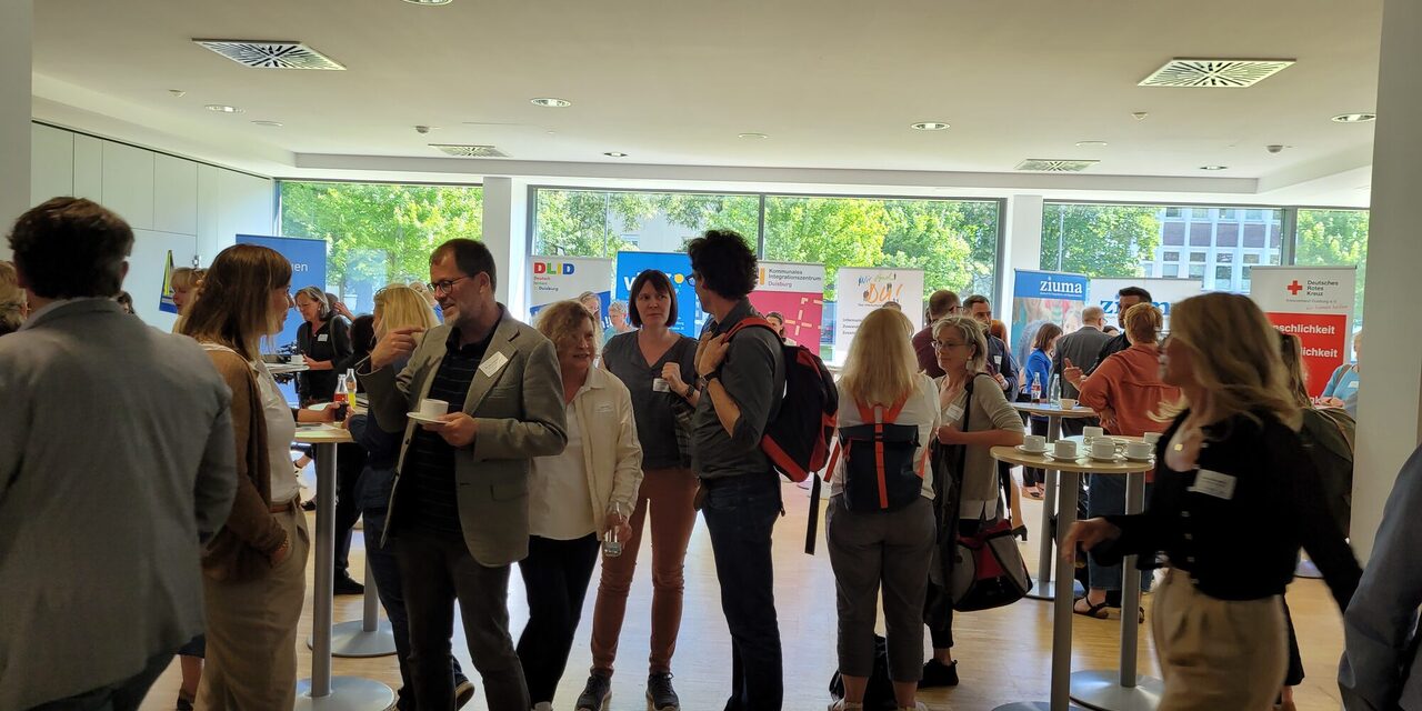 Besucher*innen Markt der Möglichkeiten