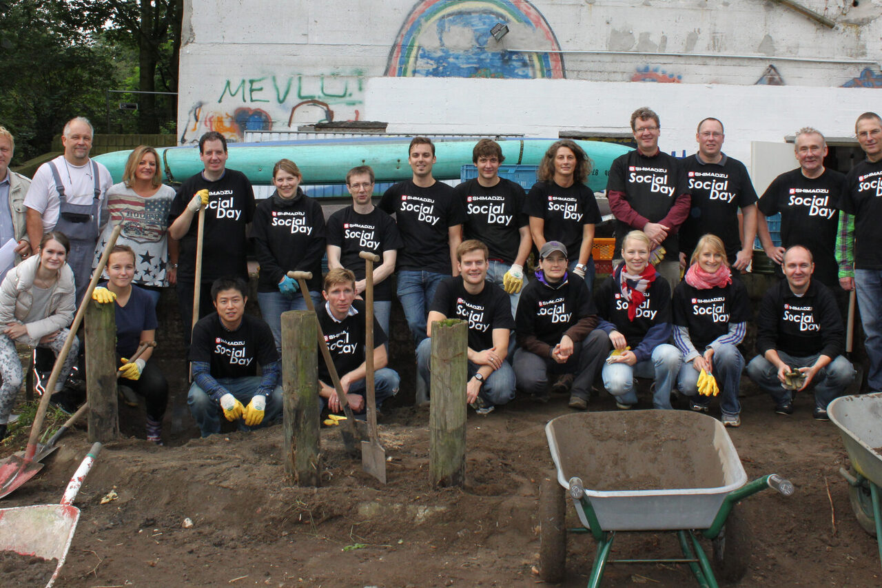 Gruppenfoto ehrenamtlicher Helferinnen und Helfer