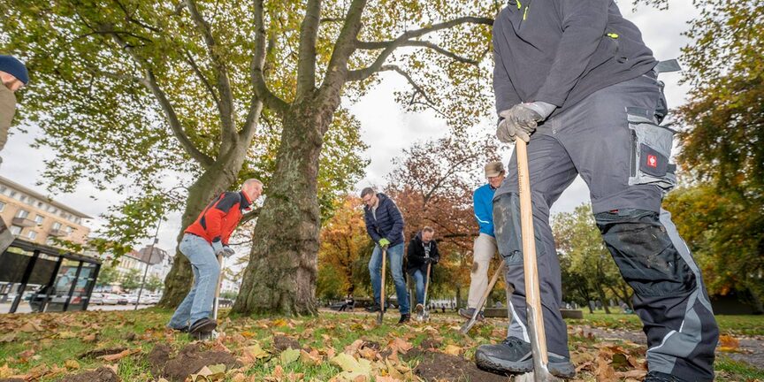 Mitarbeiterinnen und Mitarbeiter der TARGO BANK im Kants Garten