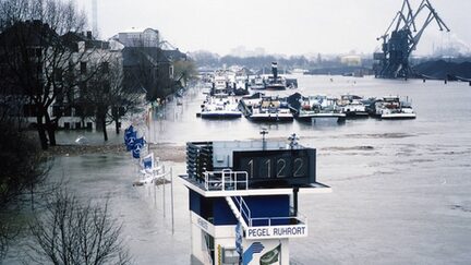 Hochwasser am Pegel Ruhrort