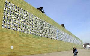 Wand der Tausend Gesichter