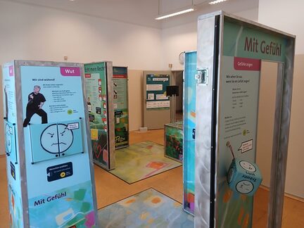 Aufsteller Wanderausstellung ECHT MEIN RECHT!