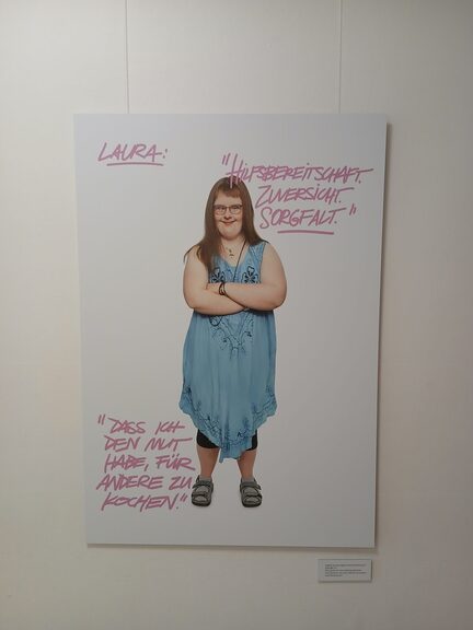 Aufsteller Wanderausstellung ECHT MEIN RECHT!