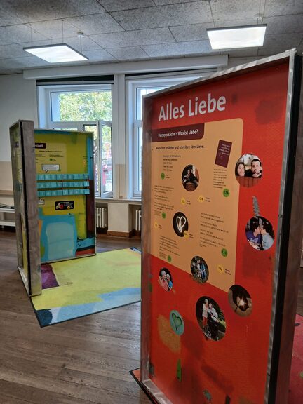 Aufsteller Wanderausstellung ECHT MEIN RECHT!