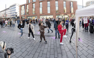 Tanz zu "Break the Chain"