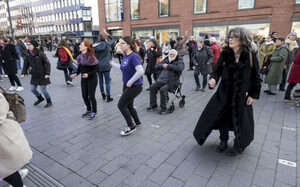 Tanz zu "Break the Chain"