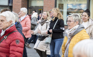 Tanz zu "Break the Chain"