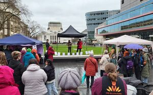 Bürgermeisterin Klabuhn spricht das Grußwort zu One Billion Rising 2024