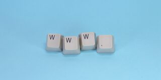 Drei Tasten mit WWW. auf blauem Hintergrund