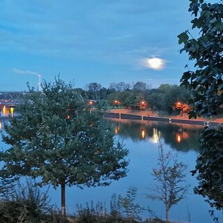 Wendehafen Obermeiderich zur Blauen Stunde