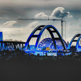 Blick auf die neue und alte Karl-Lehr-Brücke