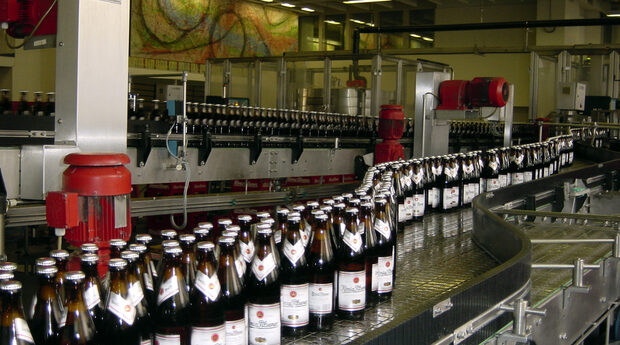 König-Brauerei Duisburg produziert seit 1858 das König-Pilsener nach Pilsener Brauart, der aufwendigsten und edelsten Art des Bieres. Mit dieser Traditionspflege hat sich das Brauhaus seinen Platz in der deutschen und internationalen Spitzengastrooimie erorbert.
