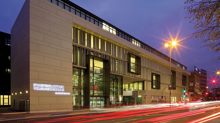 Stadtfenster bei Nacht
