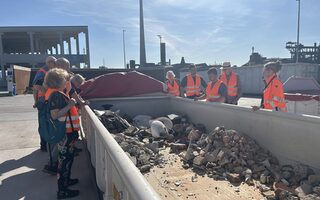 Arbeitsgruppe beim Recylinghof Hochfeld