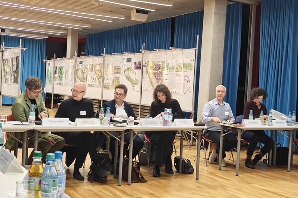 Preisgerichtssitzung zum Friedrich-Park und Bewegungsparcours Marxloh im Mehrzweckraum am Campus Marxloh
