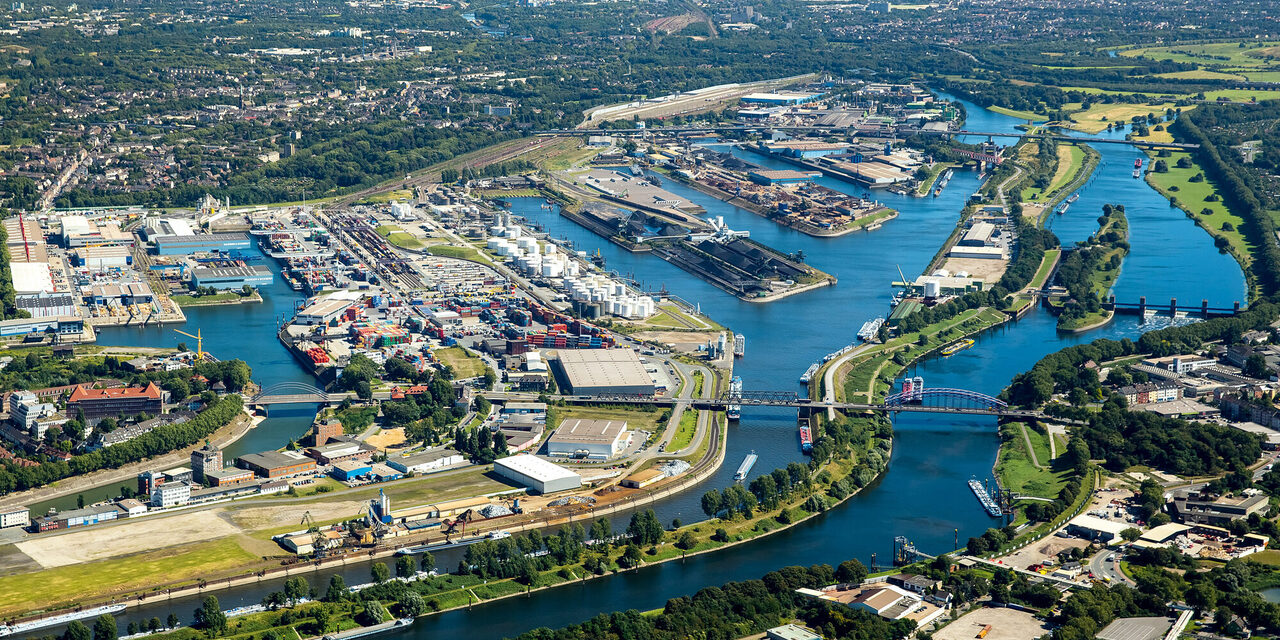 Discover duisport by bus