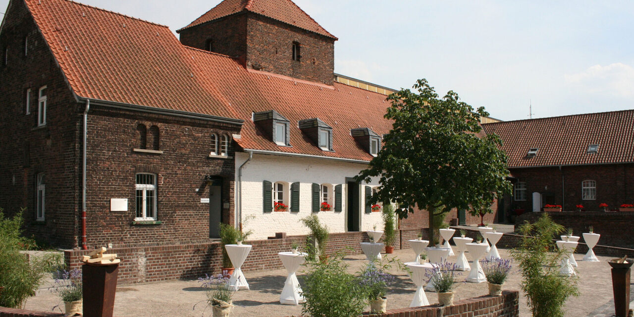 Steinhof Duisburg, buitenaanzicht