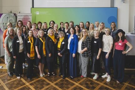 Booklet "Frauenstimmen – Leben und Arbeiten am Niederrhein"