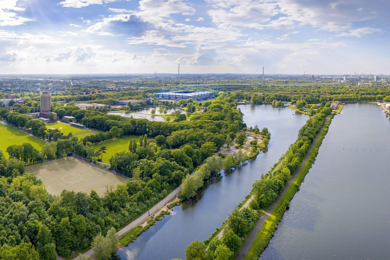 Luftaufnahme Regattabahn mit Parallelkanal Blickrichtung Norden