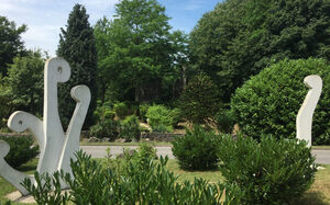 Skulpturen im Eingangsbereich des Revierpark Mattlerbusch