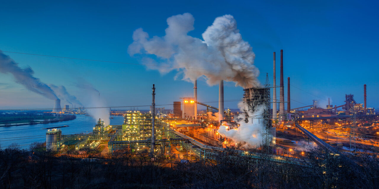Blick vom Alsumer Berg auf die Kokerei Schwelgern