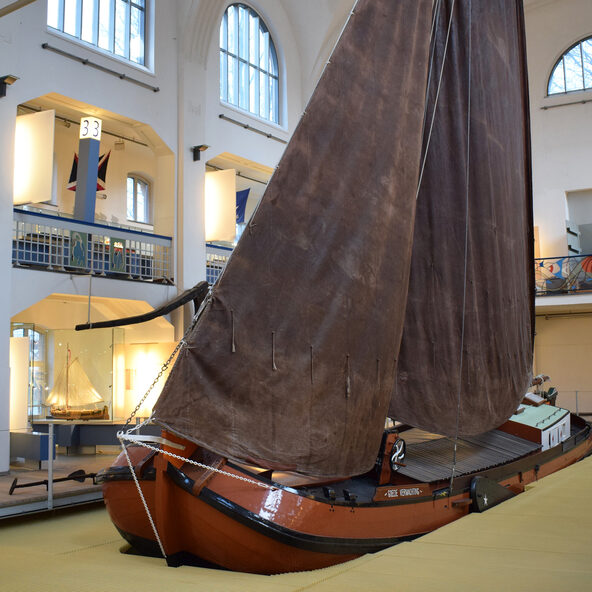 Museum der Deutschen Binnenschifffahrt Duisburg historisches Schiff