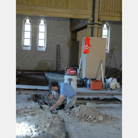 Mitarbeiter der Stadtarchäologie bei der Arbeit