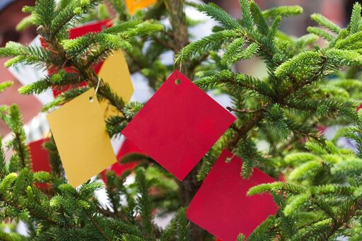 Wunschzettel an Tannenbaum