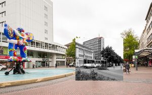 Königstraße mit Straßenbahn