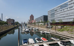Blick Innenhafen Richtung Landesarchiv
